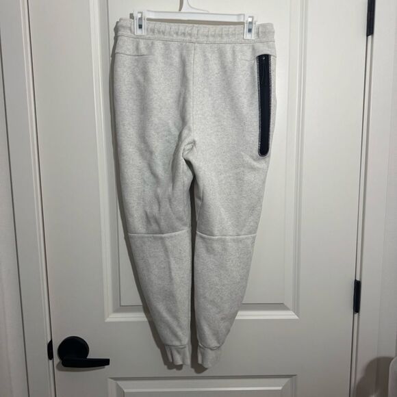 Nike Light Grey Athletic Jogger Sweatpants - Picture 2 of 4
